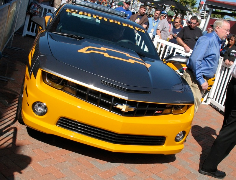Illustration for article titled 2010 Chevy Camaro: Official Daytona 500 Pacecar